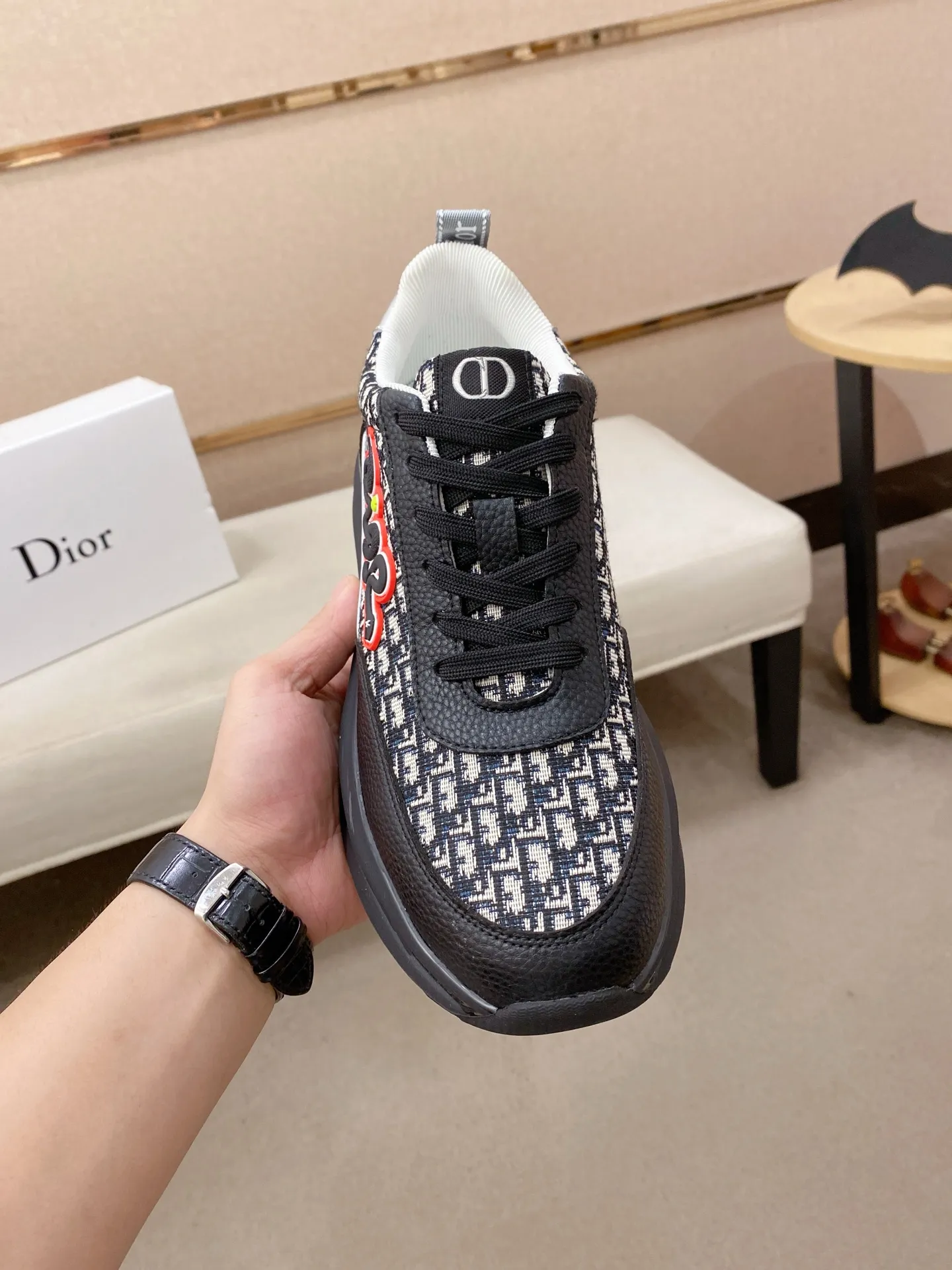 Factory price: 462💰 [Dior·Dior] New casual sports style men's shoes, new spring and summer design, perfect workmanship, lace-up style to create cabinet quality, upper: imported first-layer cowhide, sheepskin lining is soft and comfortable, ultra-light TPU wear-resistant outsole, simple, versatile fashion men's shoes, excellent color code number 38--44. Can be customized 45 non-returnable